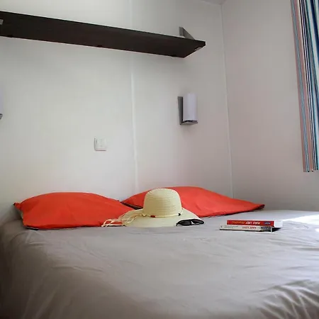 Кемпінг Les Champs Blancs