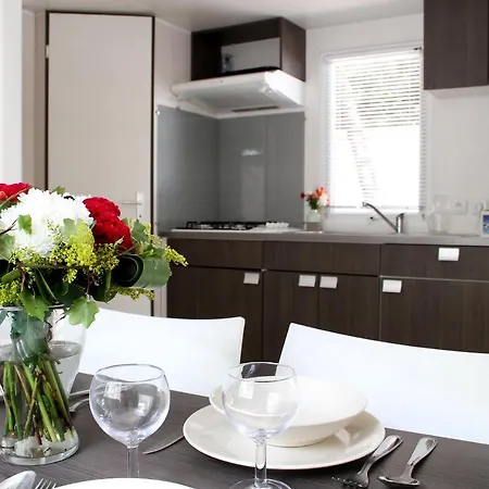 Les Champs Blancs 5* Agde