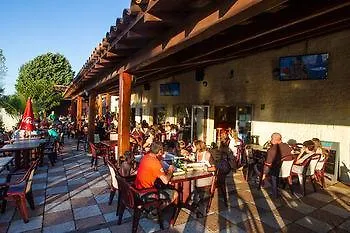 Кемпінг Les Champs Blancs 5*