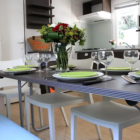 Les Champs Blancs Parque de Campismo 5*