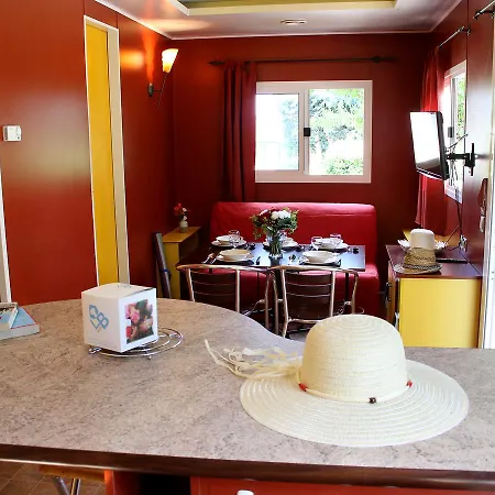 Les Champs Blancs Агд