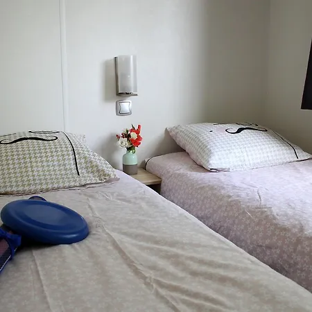 Les Champs Blancs Кемпінг