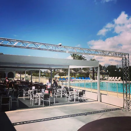 Les Champs Blancs 5*