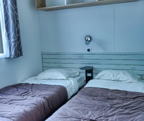 Les Champs Blancs アグド