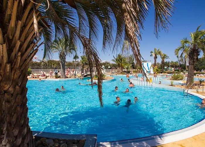 Les Champs Blancs キャンプ場 アグド