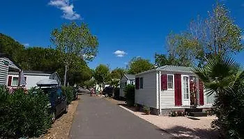 Les Champs Blancs キャンプ場 アグド